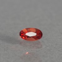 レッドアンデシン 0.18ct