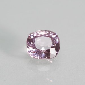 画像1: 強蛍光 ラベンダースピネル 1.06ct UVペン付