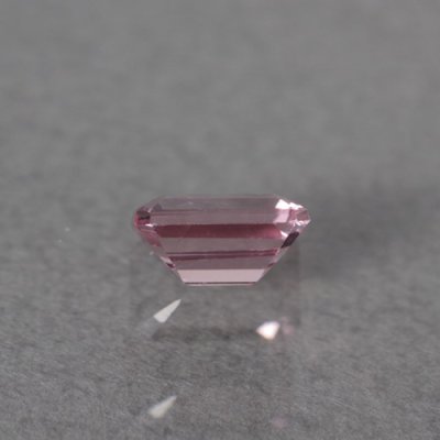 画像1: 蛍光 ピンクアパタイト 0.76ct UVペン付