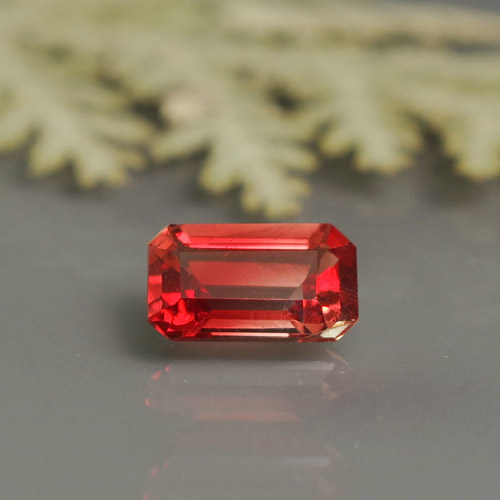 レッドアンデシン0.53ct